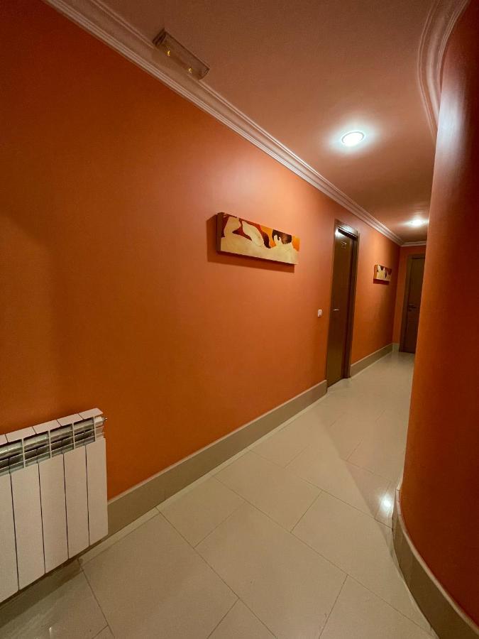 Hostal Santiago 2 Burgos Ngoại thất bức ảnh