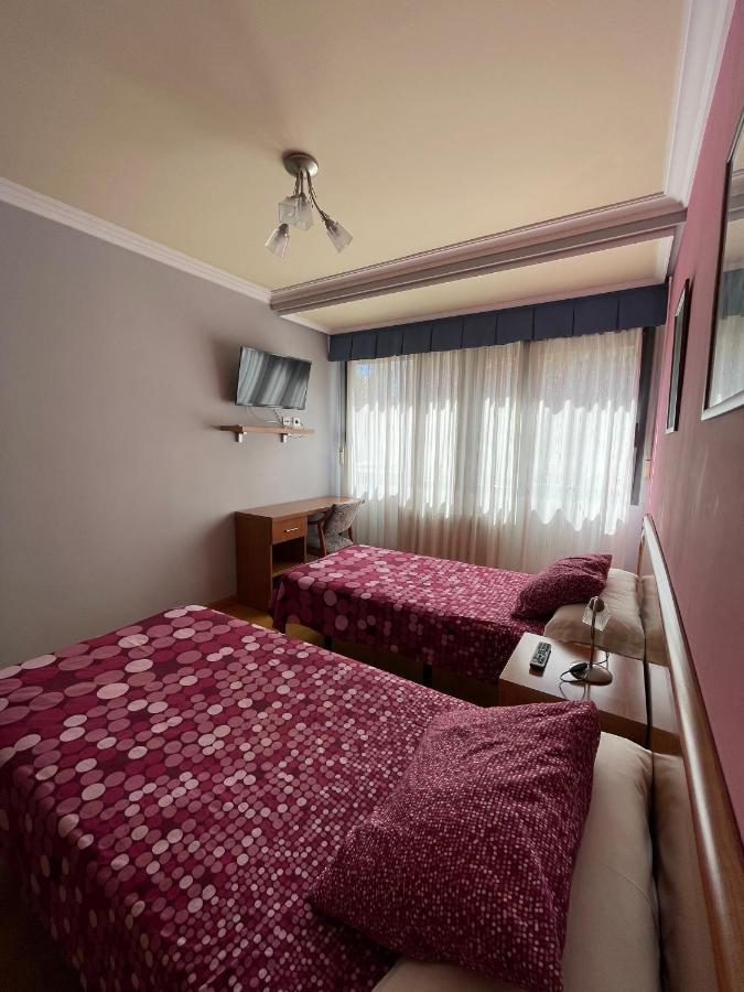 Hostal Santiago 2 Burgos Ngoại thất bức ảnh